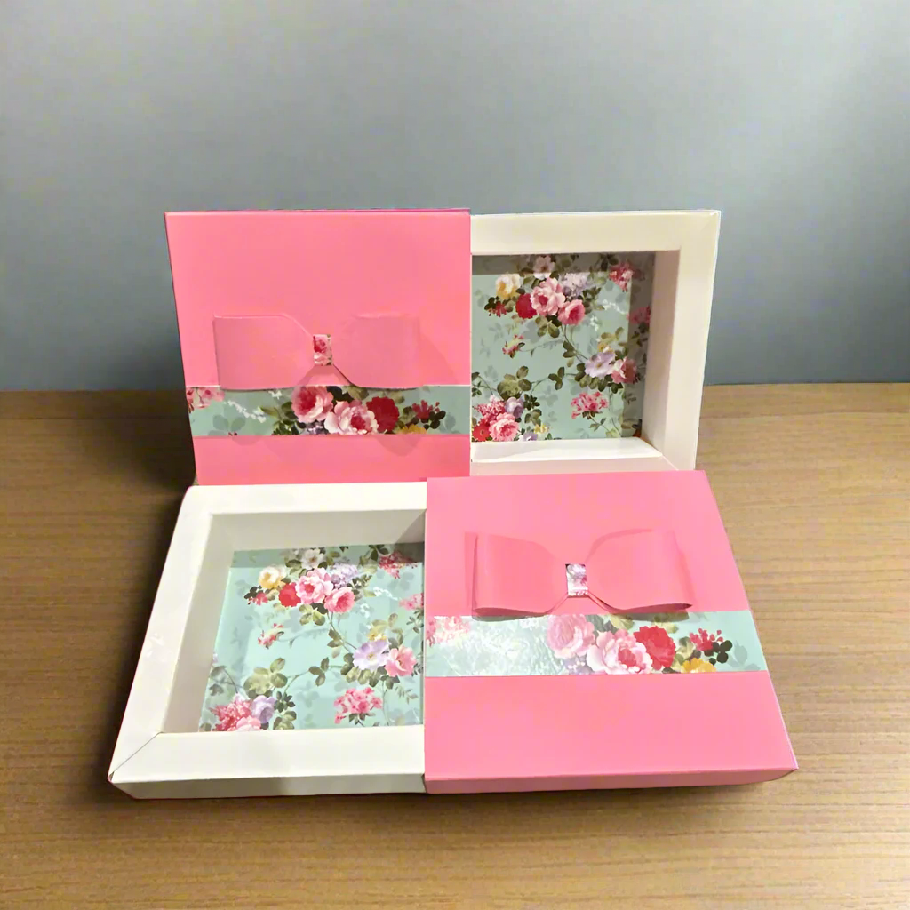 Tres Beau Dark Pink Box with Vintage Flowers